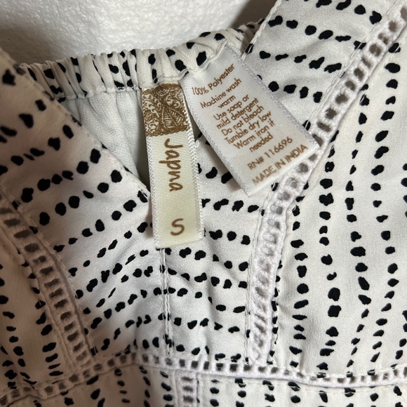 Sz sm Japna romper with cute detail on bodice - Picture 5 of 8